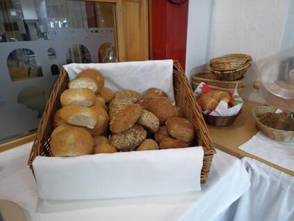 Hotel-Heinz-Plauen__frische-Semmeln-zum-Fruehstueck__500x375
